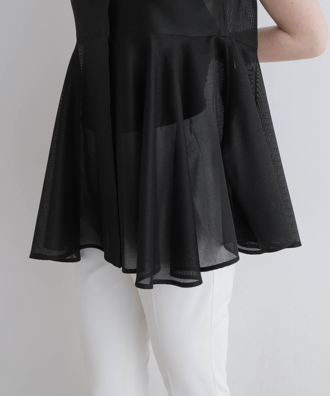 身長173cm B81 W61 H89 着用サイズ:F