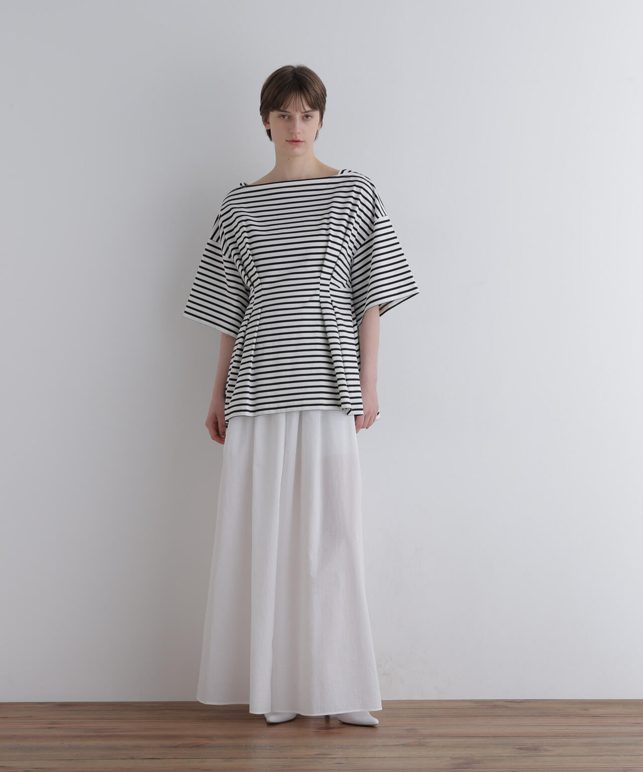 身長173cm B81 W61 H89 着用サイズ:F