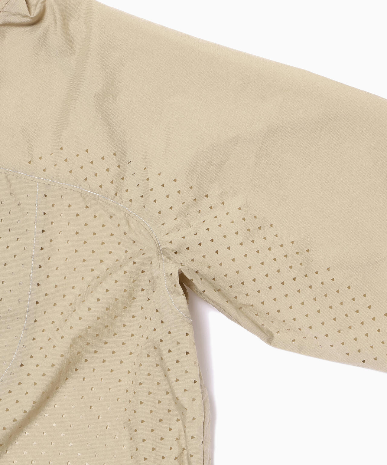 Altra × and wander ventilation wind jacket