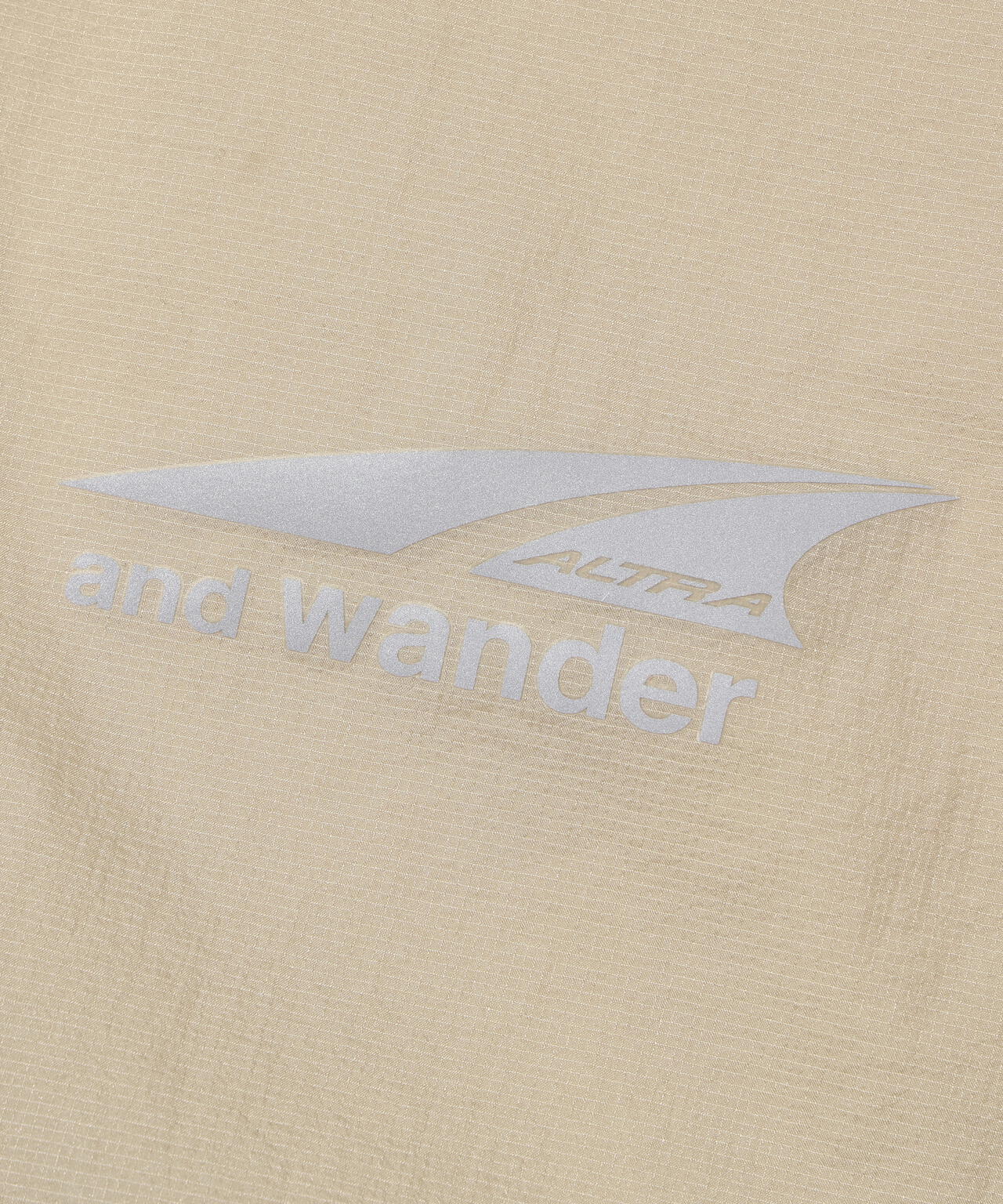 Altra × and wander ventilation wind jacket