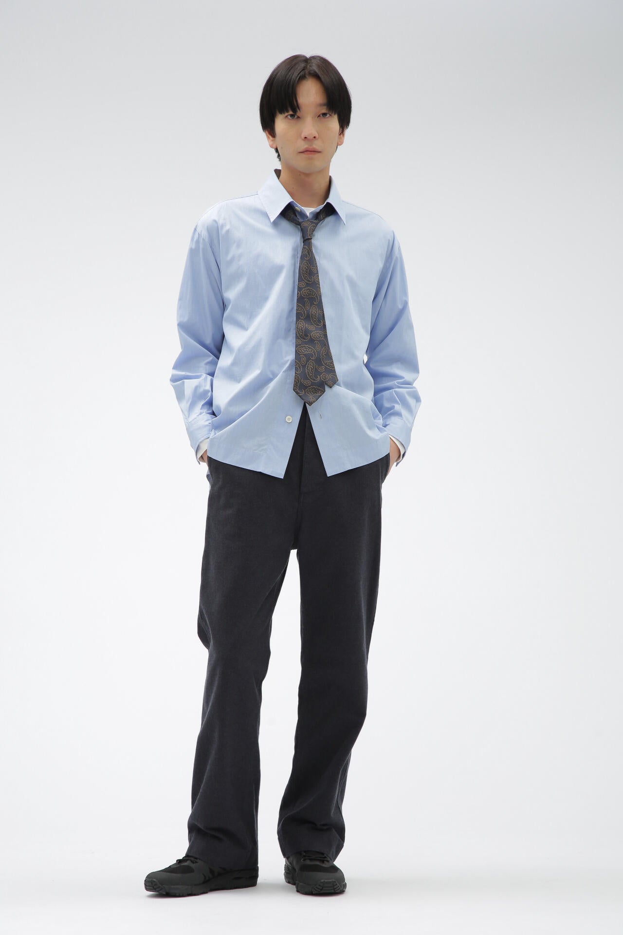 GRAPHIC PAISLEY TIE