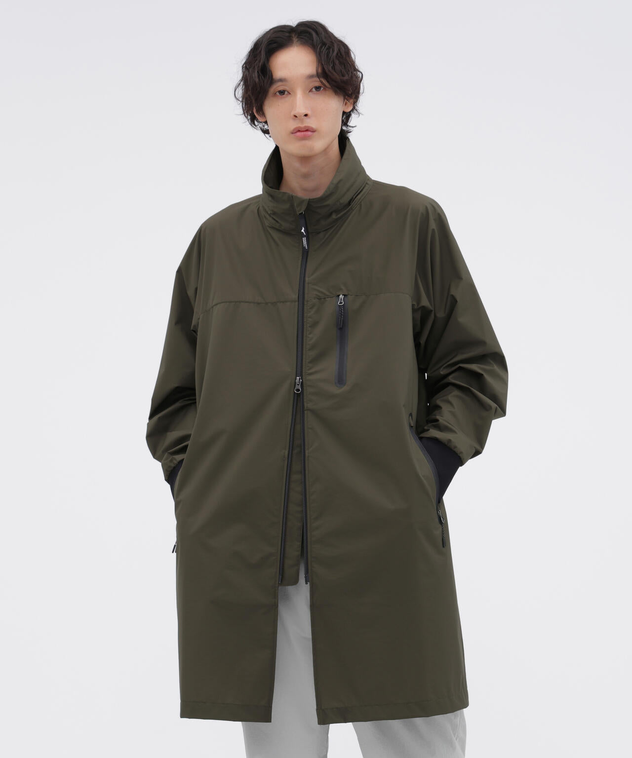 身長185cm B84 W66cm H91cm 着用サイズ:XL