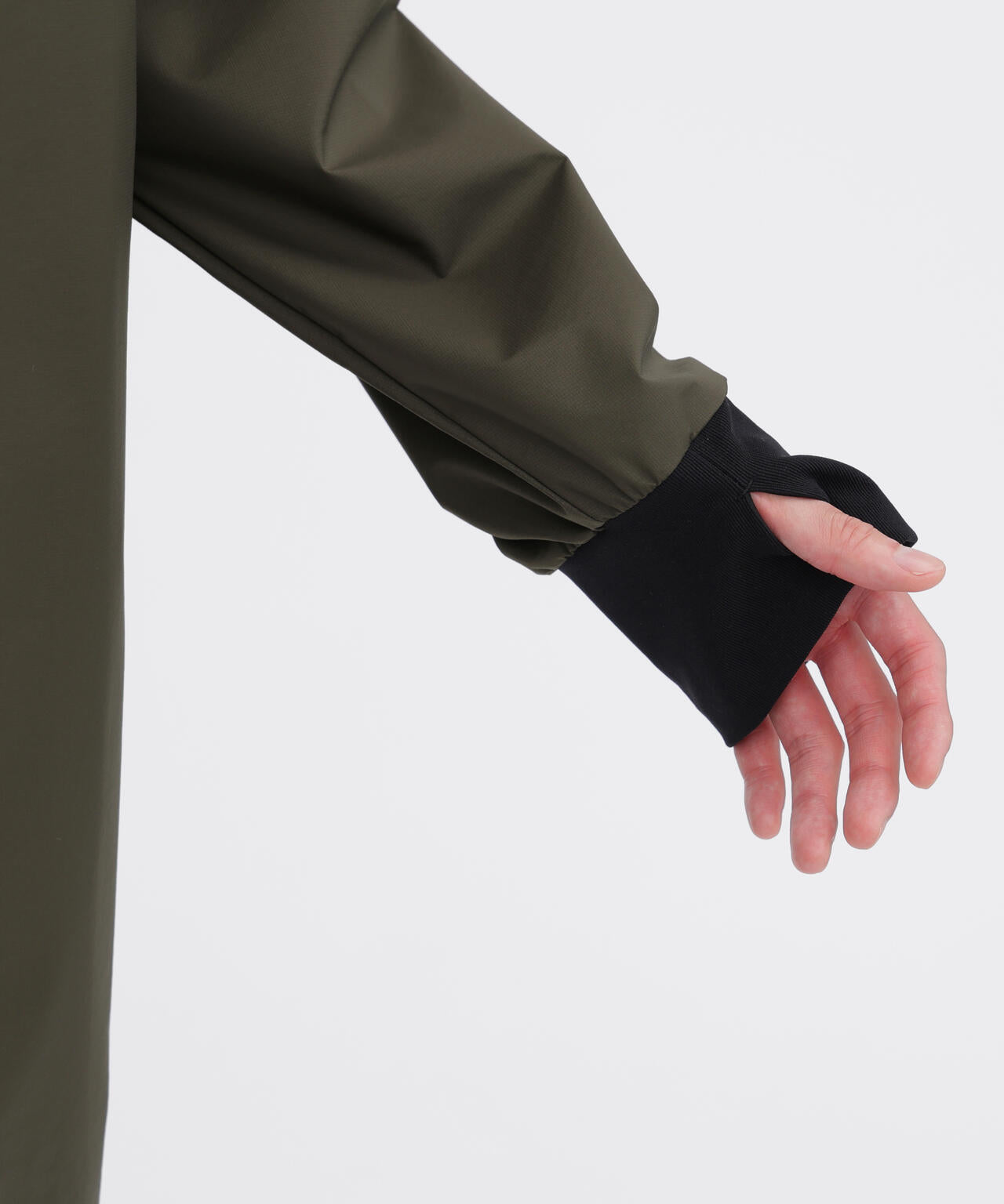 身長185cm B84 W66cm H91cm 着用サイズ:XL