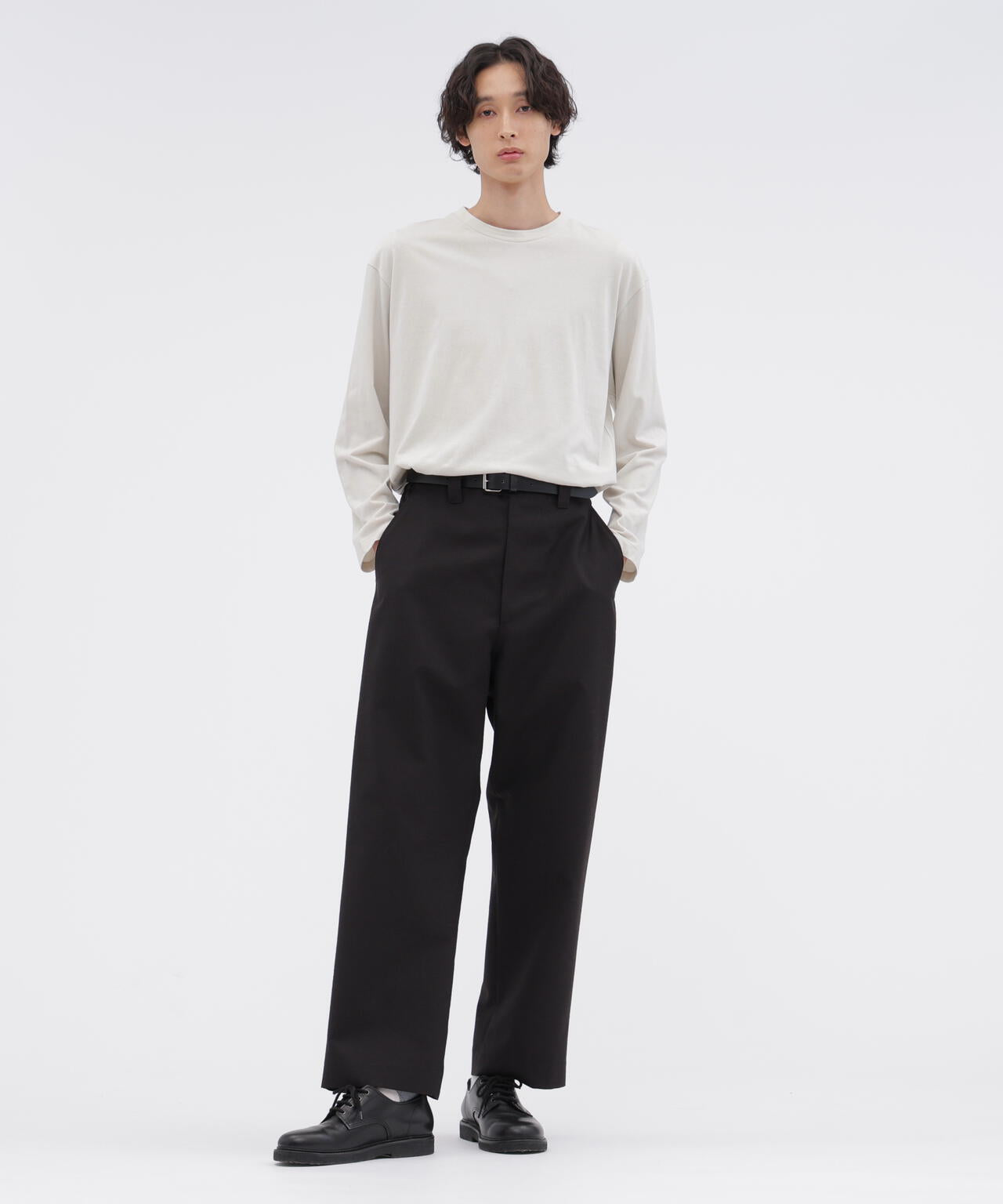 身長185cm B84 W66cm H91cm 着用サイズ:L