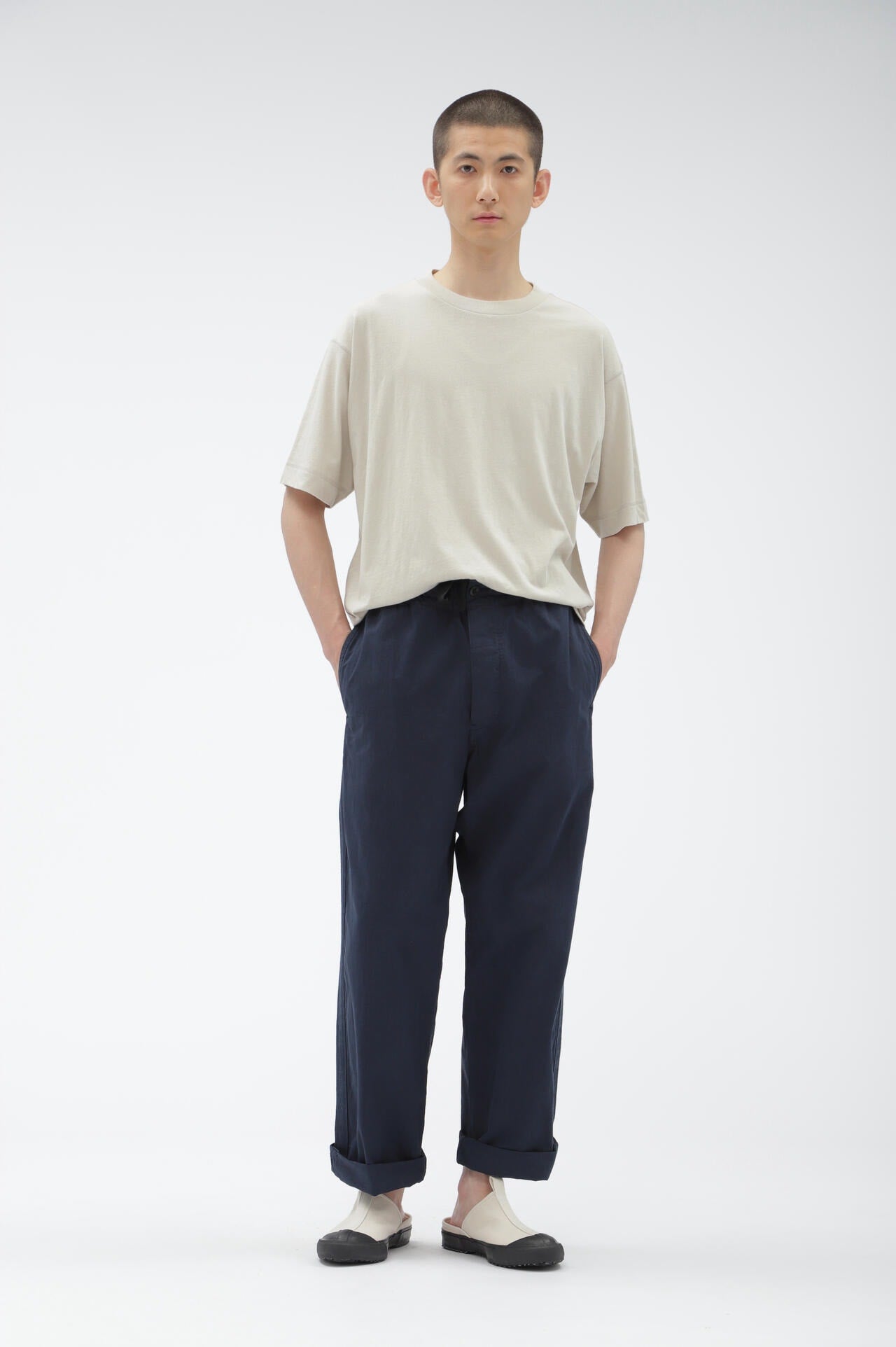 GARMENT DYE LIGHTWEIGHT PLAINWEAVE