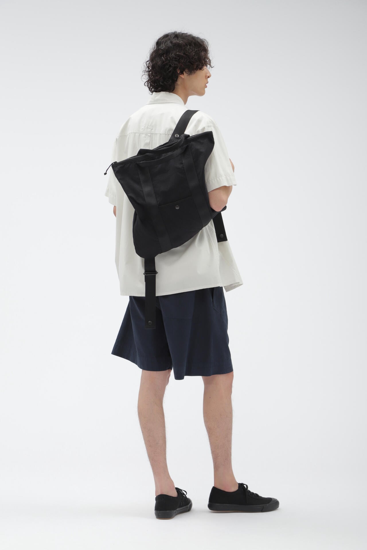 GARMENT DYE LIGHTWEIGHT PLAINWEAVE