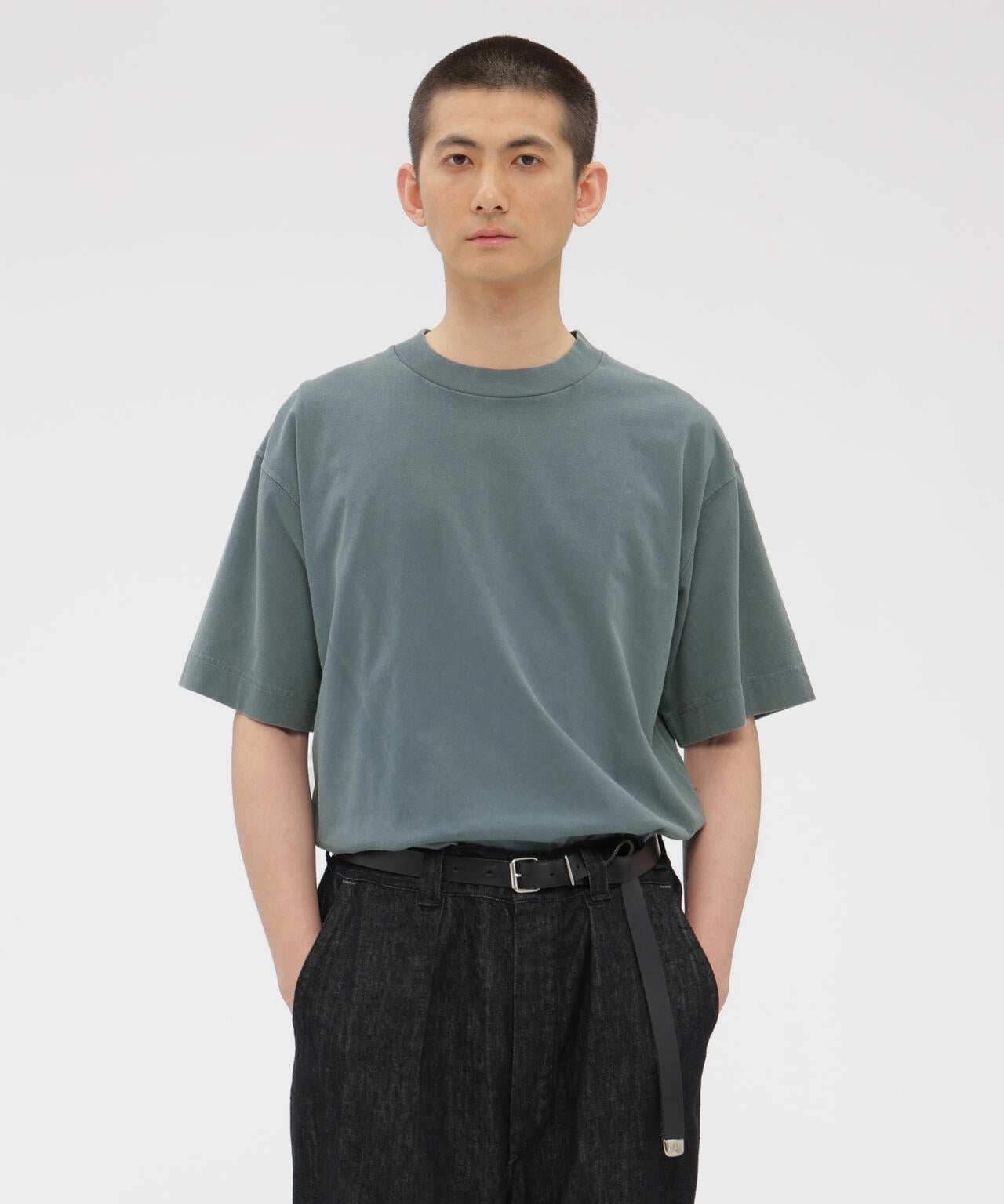 身長184cm B90 W68 H90 着用サイズ:L