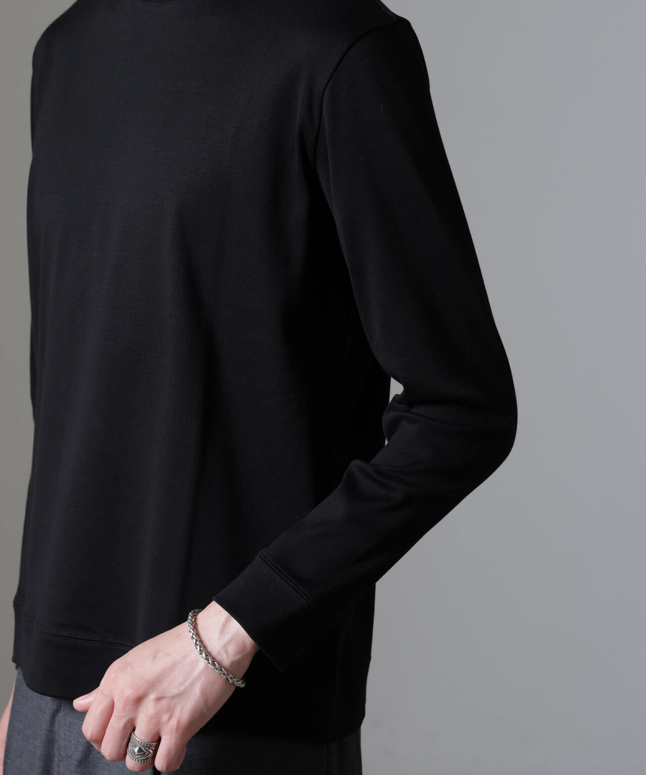 「FORMAL JERSEY」モックネックカットソー長袖