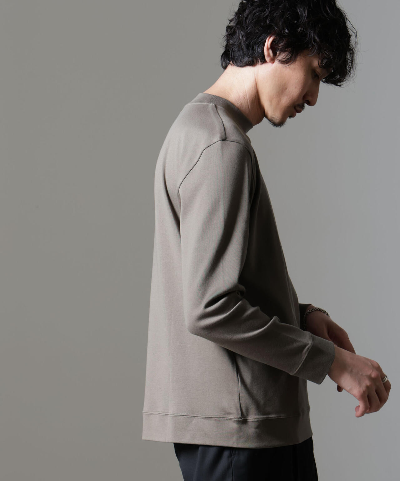 「FORMAL JERSEY」モックネックカットソー長袖