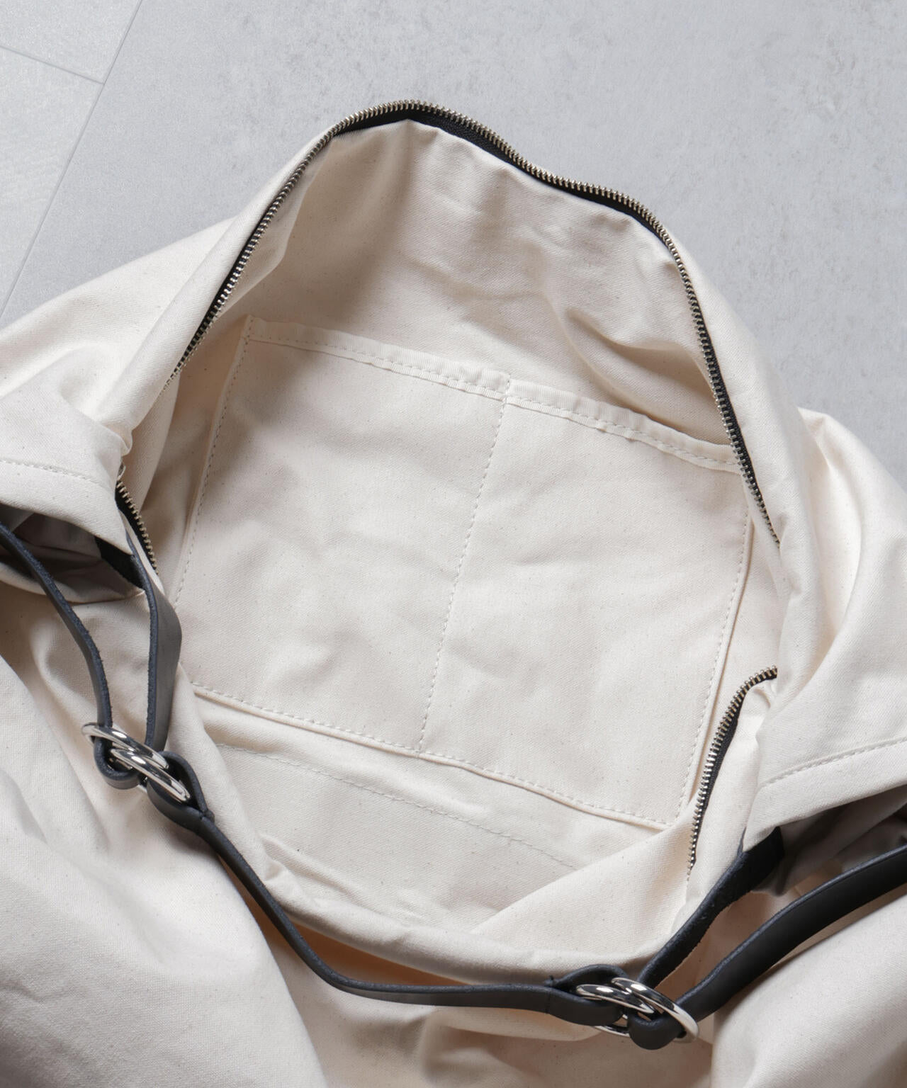 「tagAlong」butterfly canvas logo M