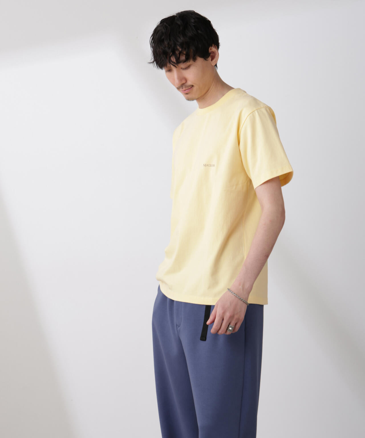 「NJ/CLUB」 ISLANDCLUBプリント Tシャツ