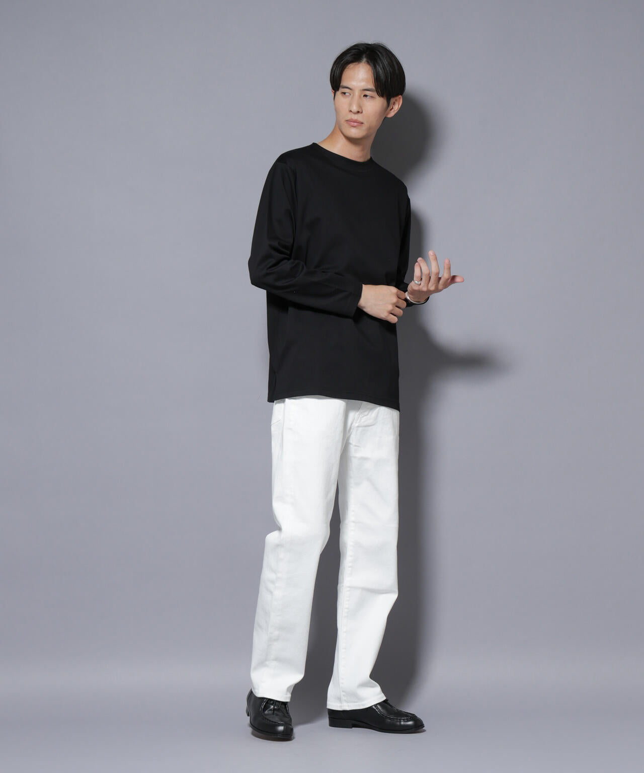 「NJ/CLUB」モクロディ ボートネック サイドスリットTシャツ