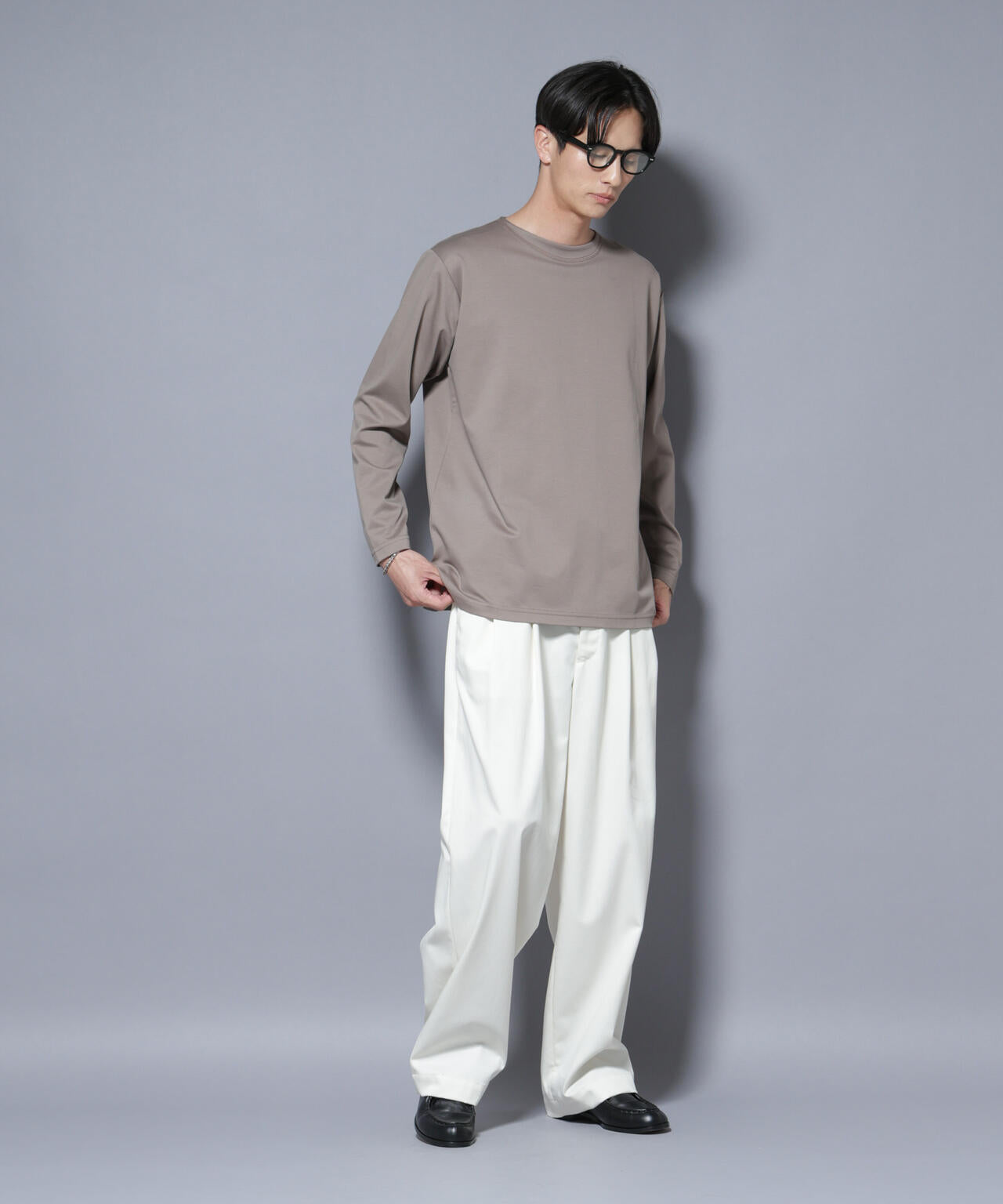 「NJ/CLUB」モクロディ ボートネック サイドスリットTシャツ