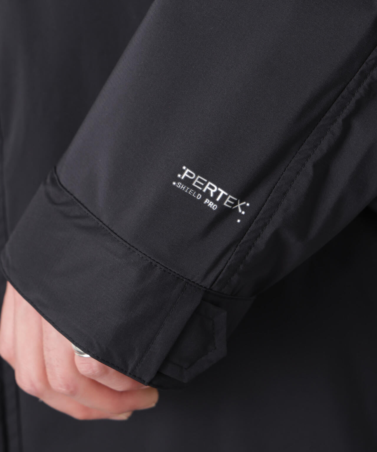 「Meaningful Continuity」PERTEX(R) SHIELD PRO フードブルゾン