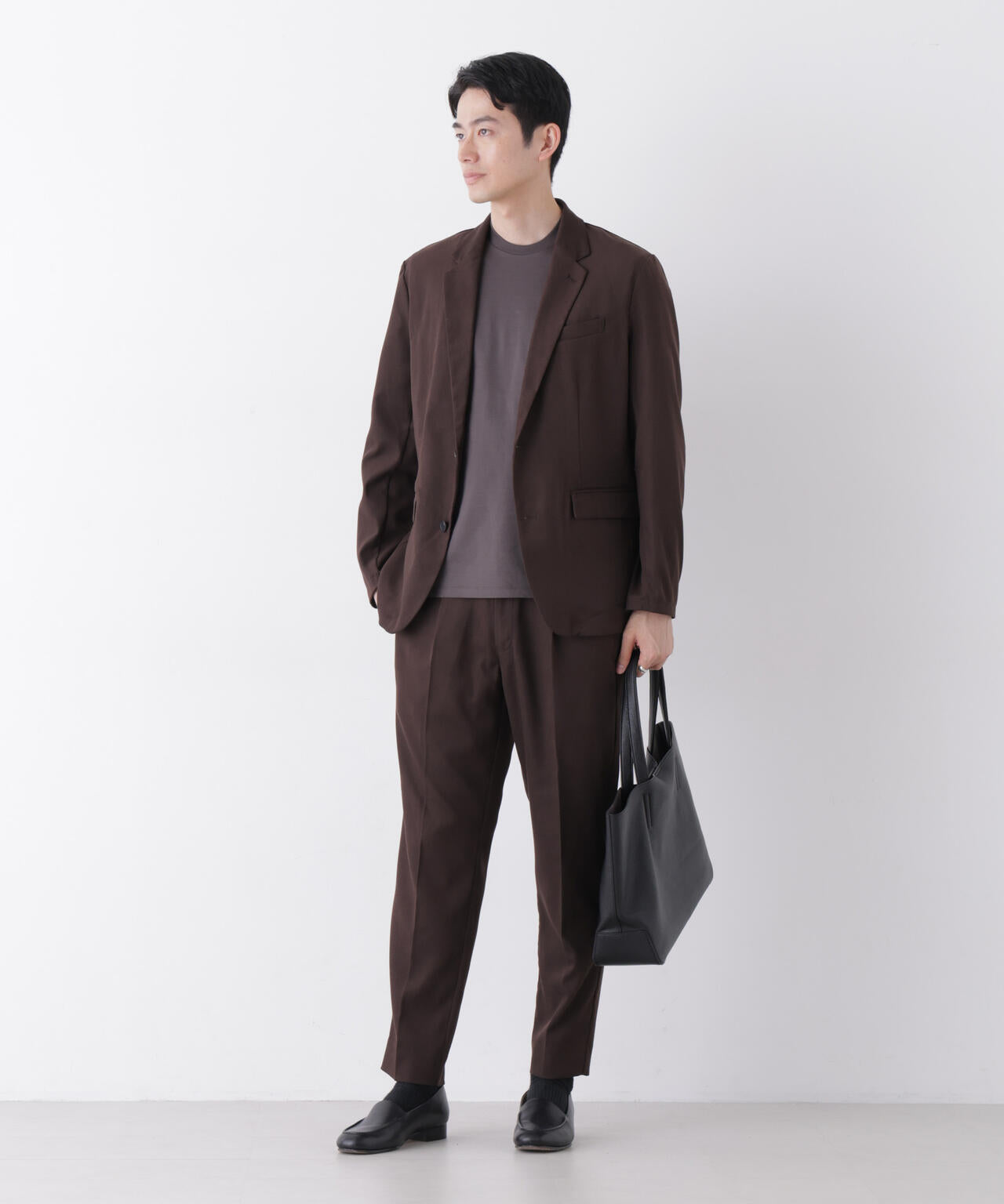 185cm B:92 W:77 H:90 着用サイズ:L