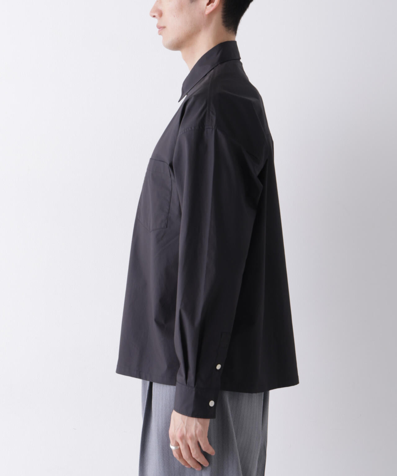 「James Fabric」 ボクシークロップドシャツブルゾン