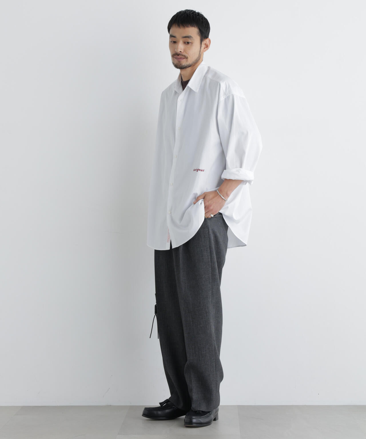 「OtoNANO」×SAVIGNAC レタードワイドシャツ