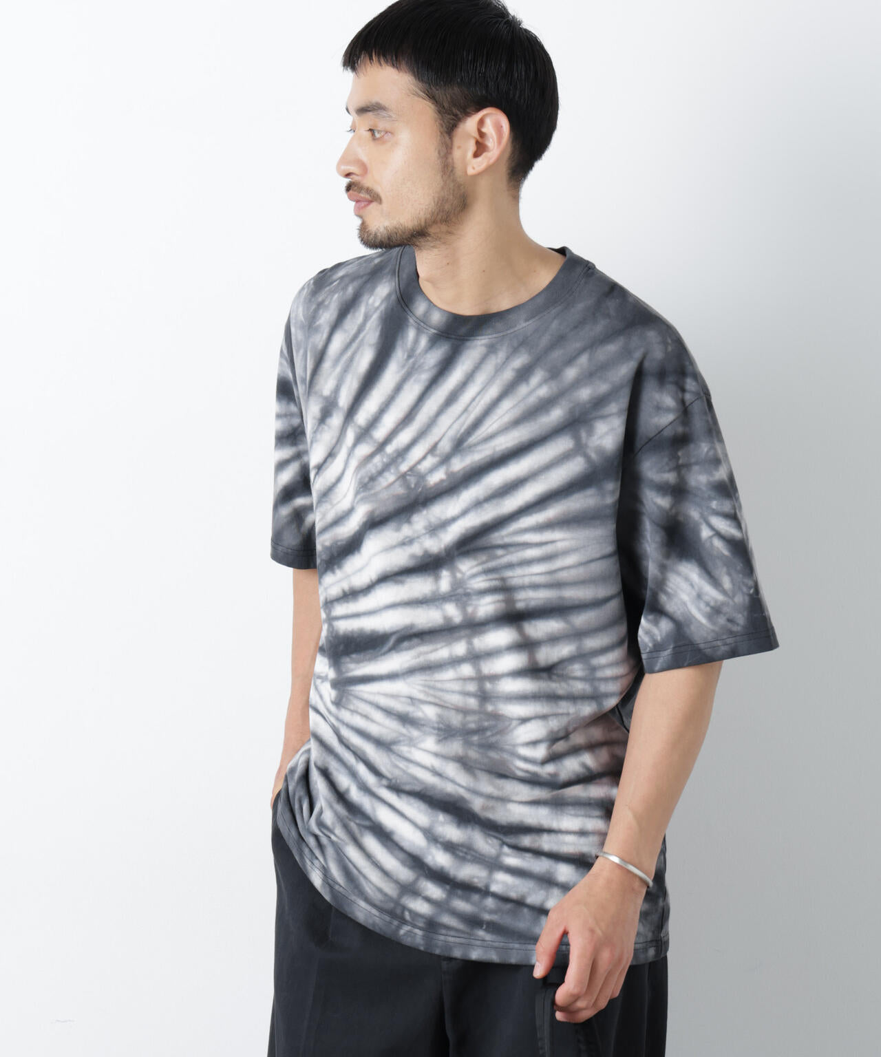 ブラックタイダイTシャツ