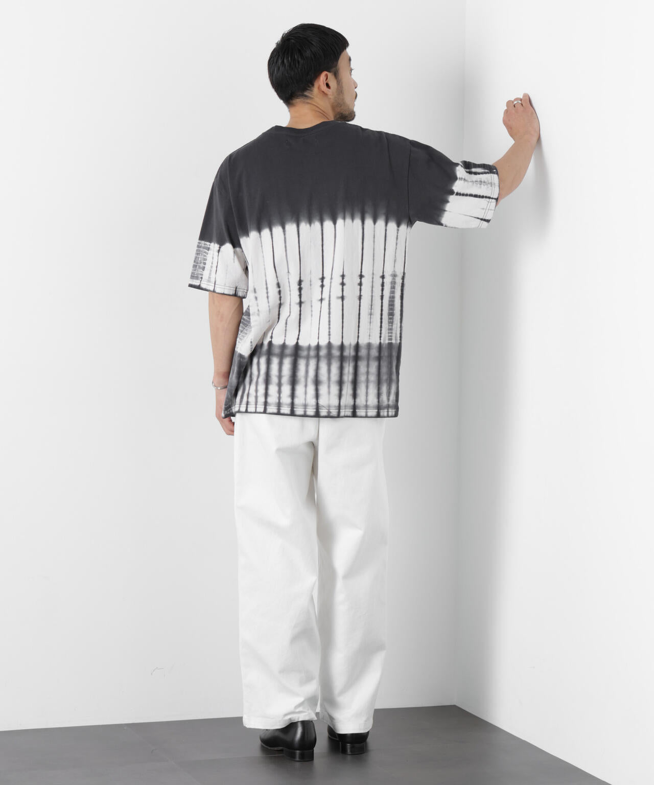 ブラックタイダイTシャツ