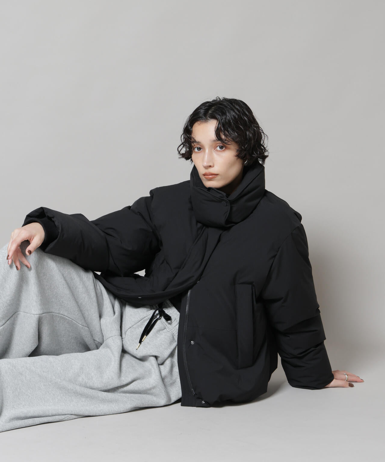 「西川ダウン(R)」ソロテックスショートダウン