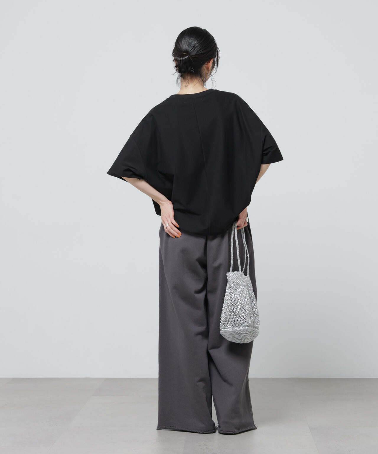 「Meaningful Continuity」coveross(R)ツイル調冷感プレーティング天竺Tシャツ
