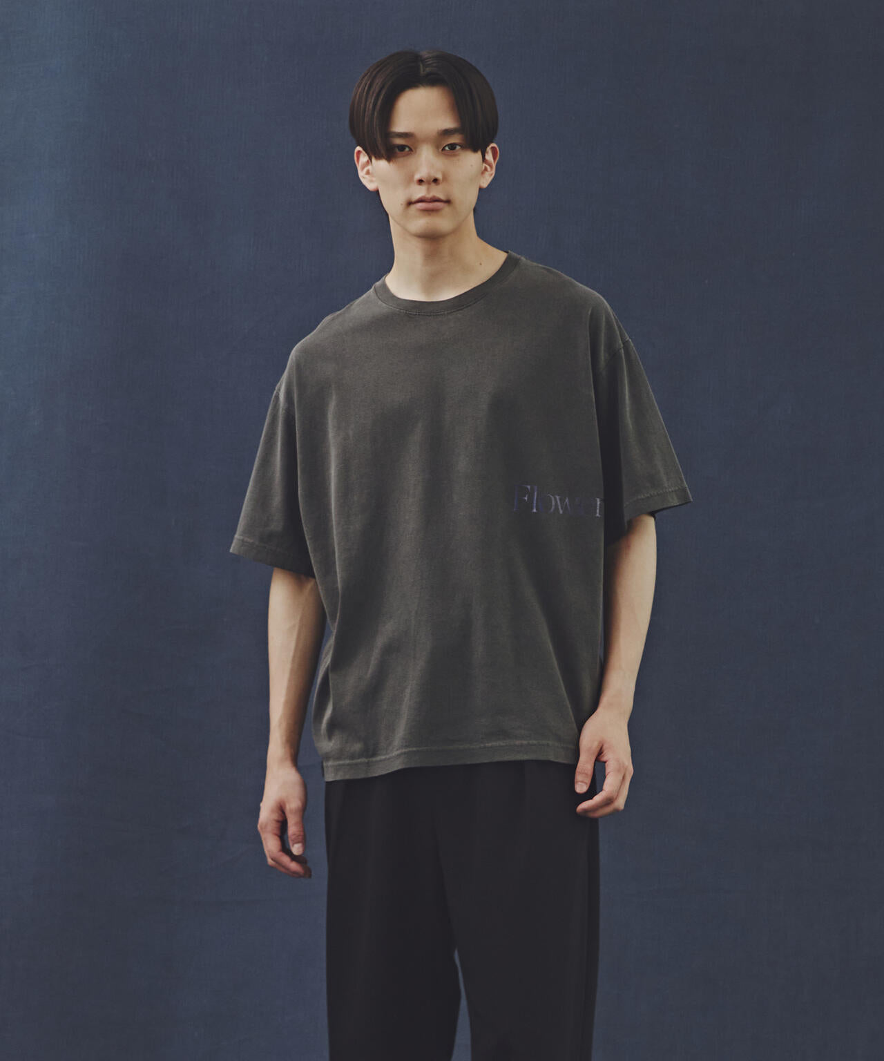 「Commonuse」ヴィンテージライク Flowers Tシャツ