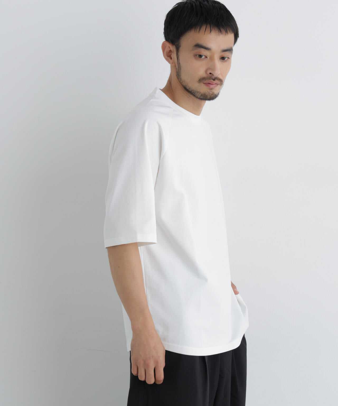 180cm B:89 W:70 H:91 着用サイズ:L