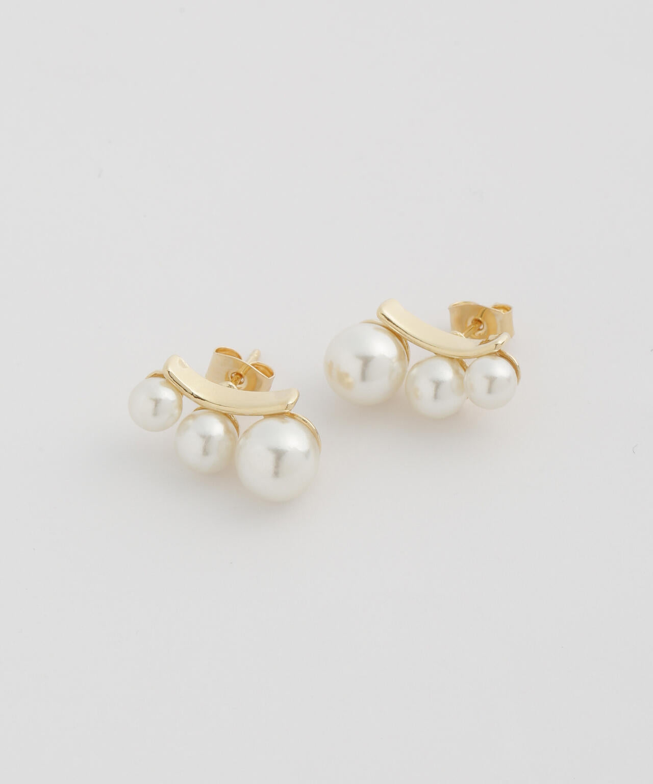 トリプルパールピアス
