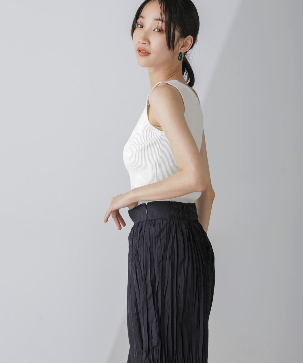 前後2wayスクエア&クルーネックニットリブタンクトップ