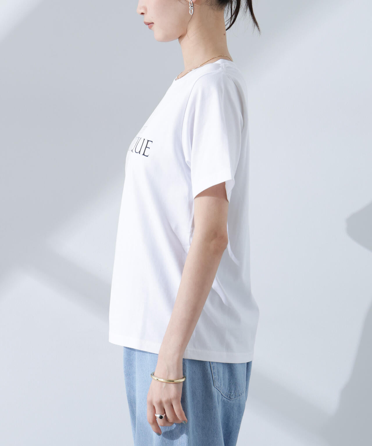 ロゴプリントTシャツ