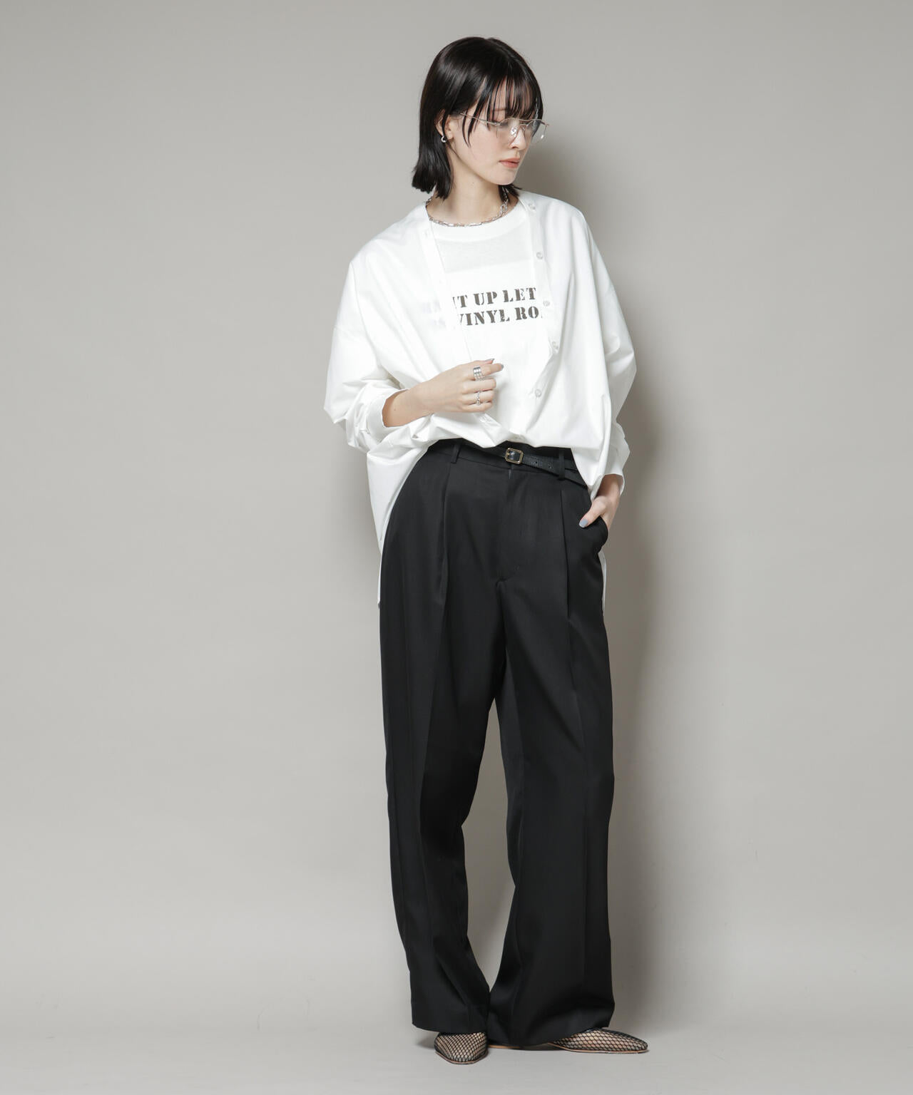 スタンドカラーシャツ