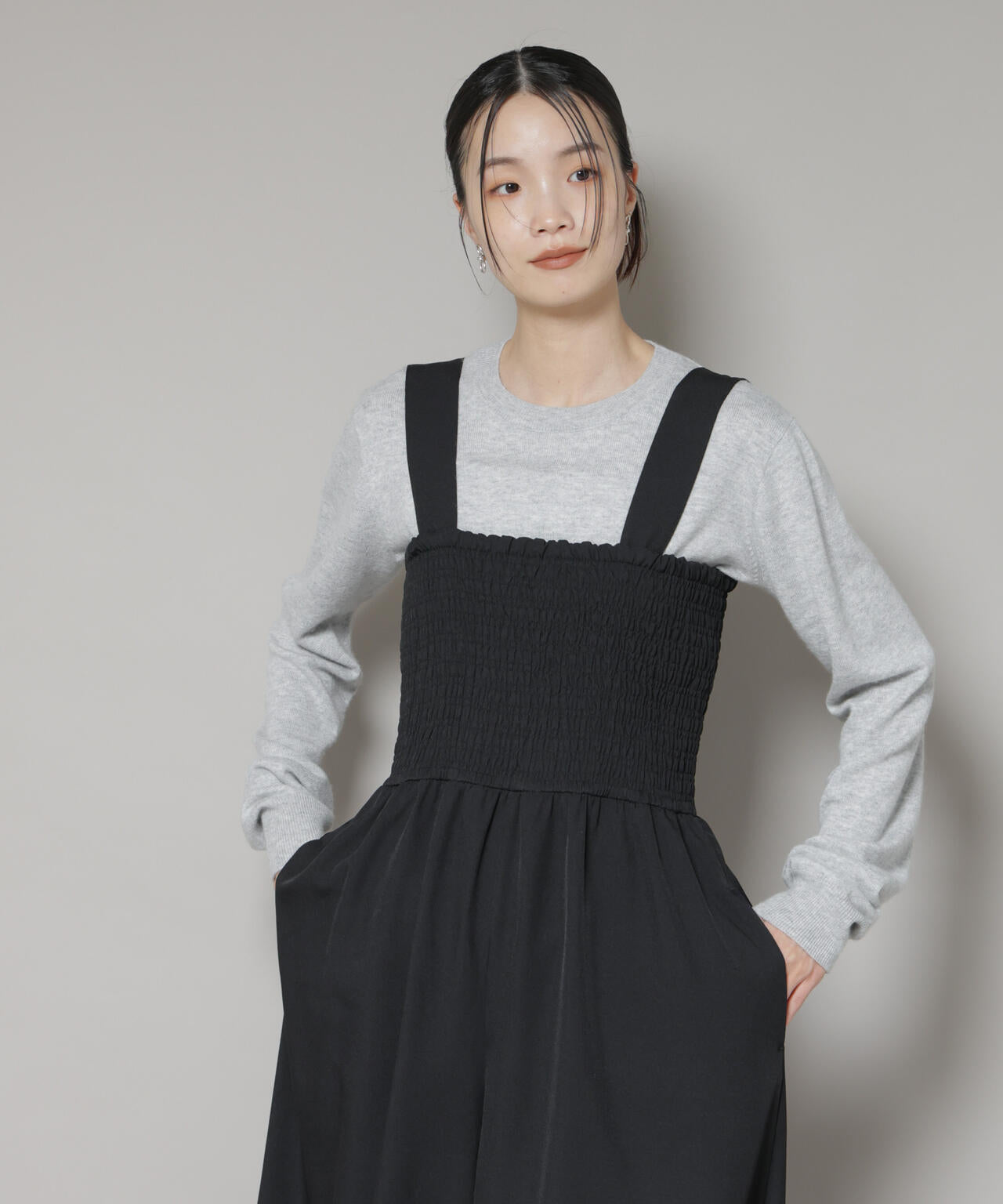 クルーネックカシミヤ混ニットプルオーバー