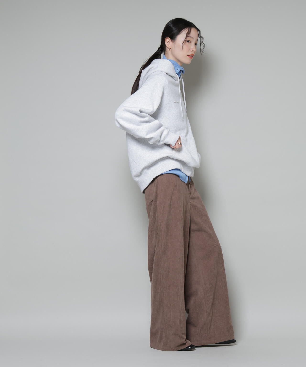 ソフトコーデュロイストレートパンツ