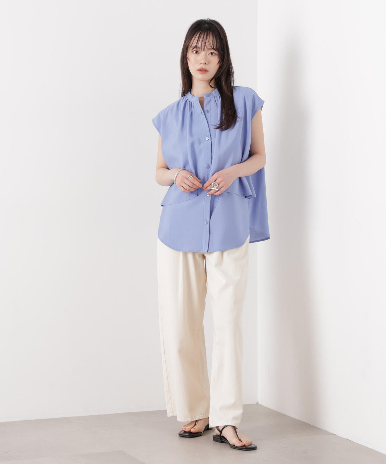 フレアヨークノースリーブブラウス