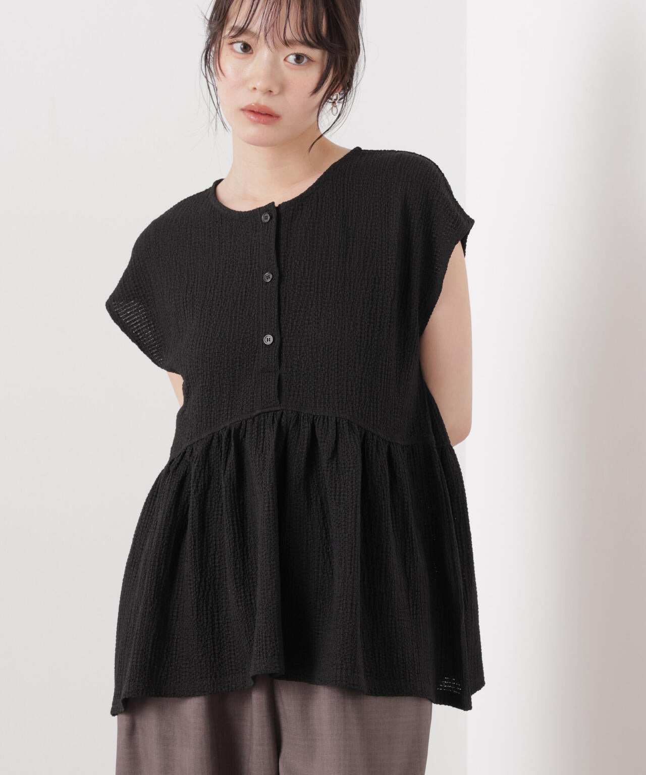 フクレジャガードカットギャザーブラウス