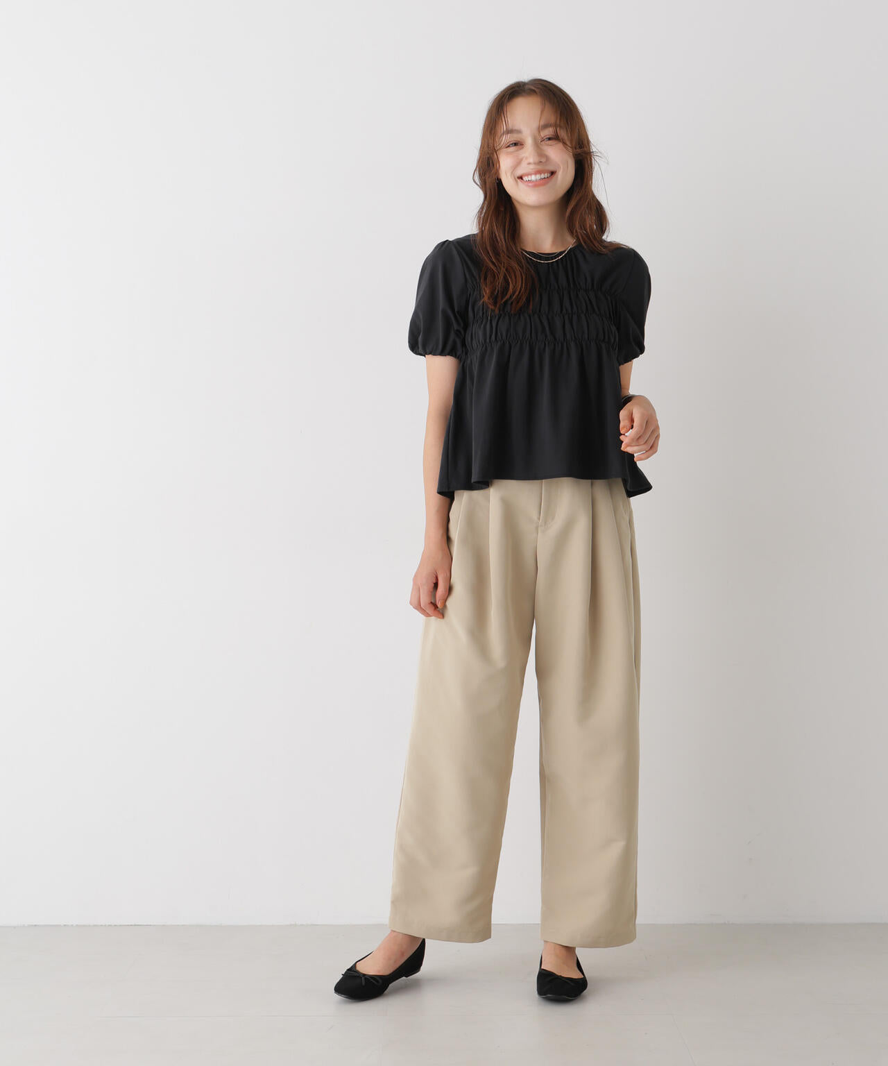 フロントシャーリングカットトップス
