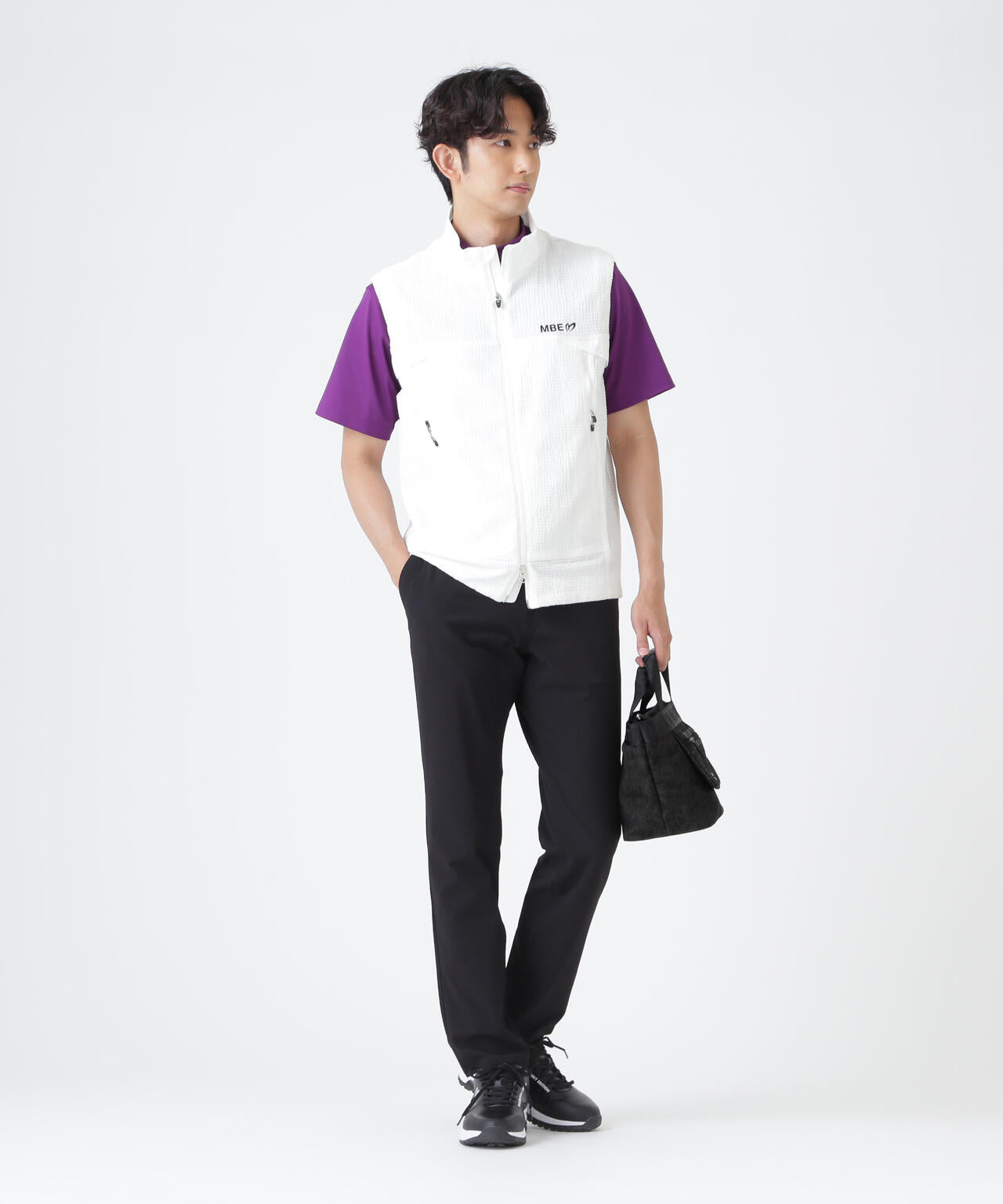 H:182cm/C:93/W:77/H:91 着用サイズ:5