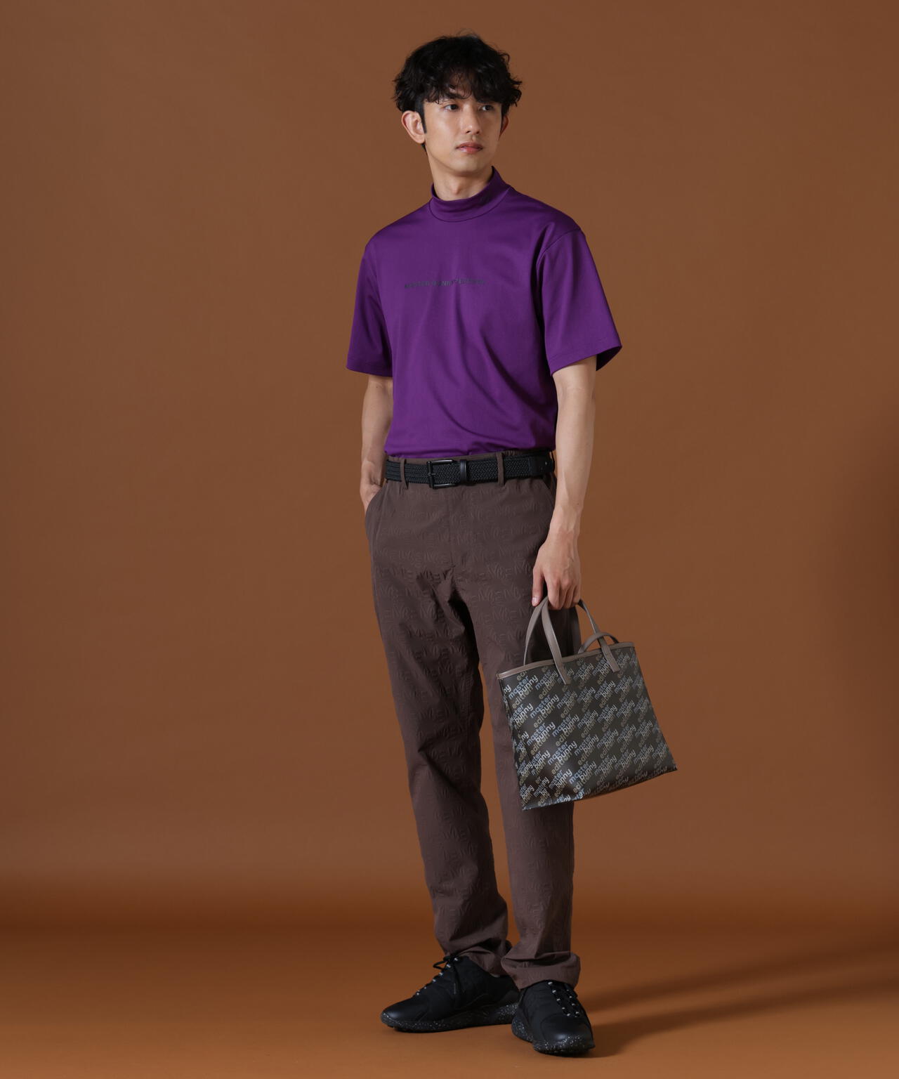 H:182cm/C:93/W:77/H:91 着用サイズ:5