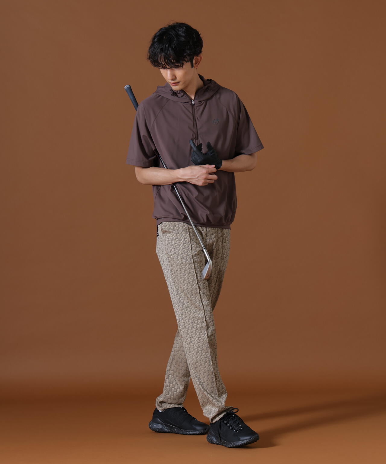 H:182cm/C:93/W:77/H:91 着用サイズ:5