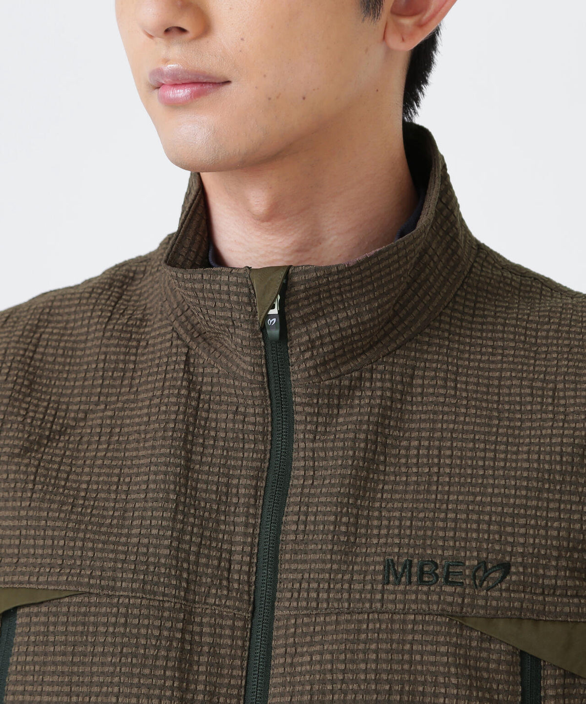 H:182cm/C:93/W:77/H:91 着用サイズ:5