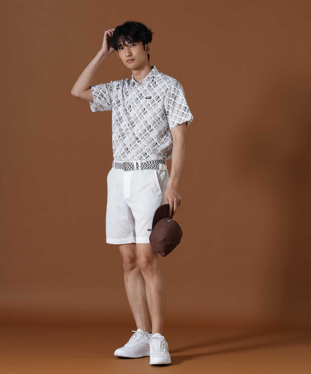 H:182cm/C:93/W:77/H:91 着用サイズ:5