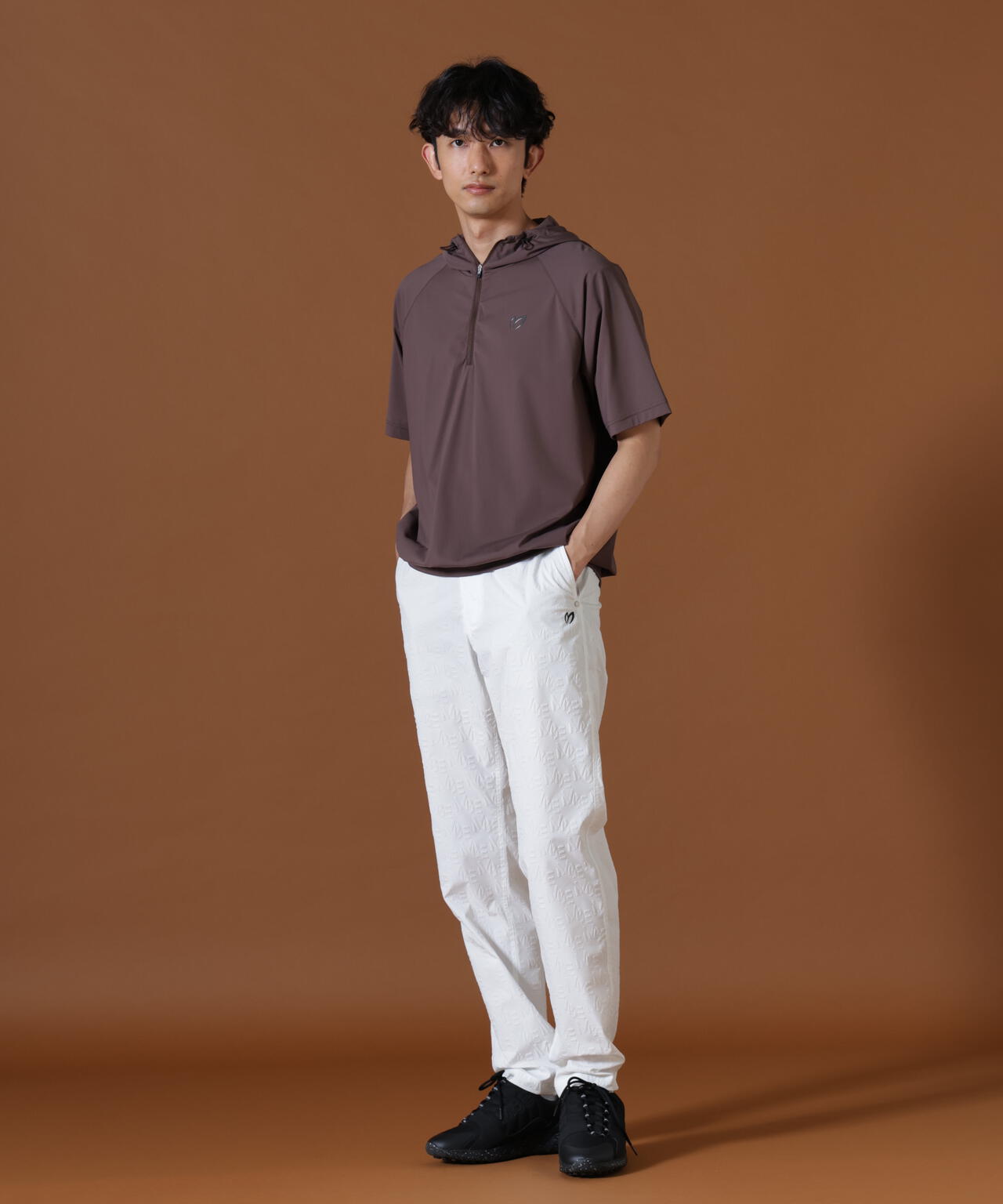H:182cm/C:93/W:77/H:91 着用サイズ:5