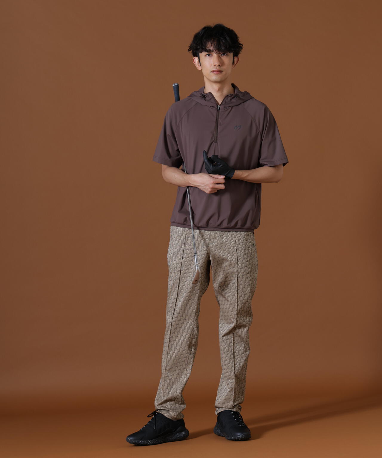 H:182cm/C:93/W:77/H:91 着用サイズ:5