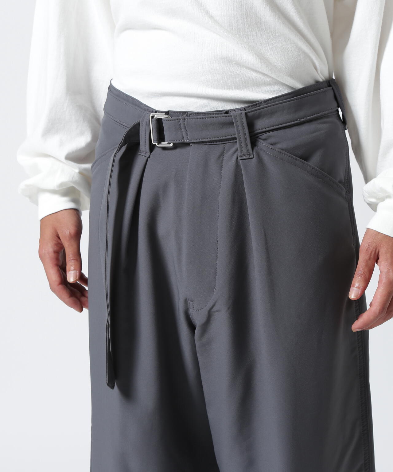 B omnivore STRETCH POLYESTER BELT LOOSE PANTS