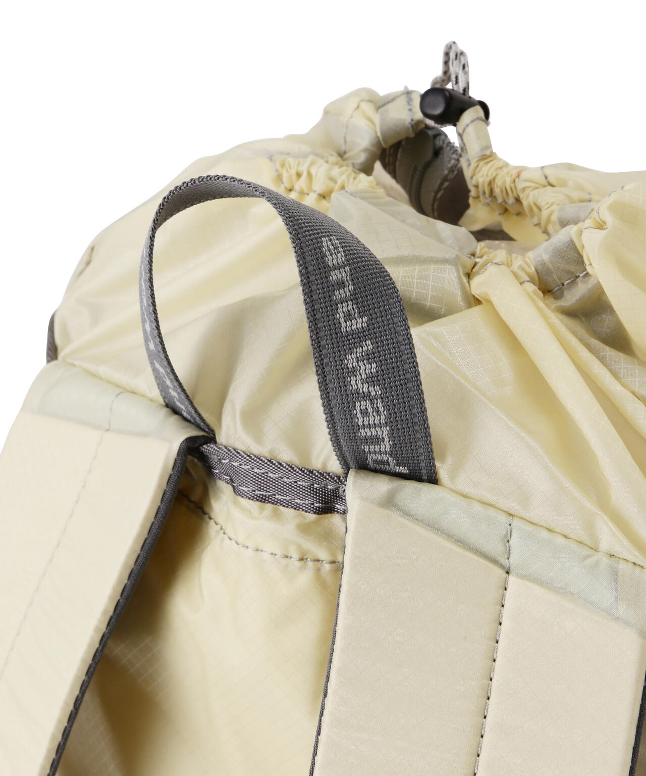 and wander/アンドワンダー sil daypack