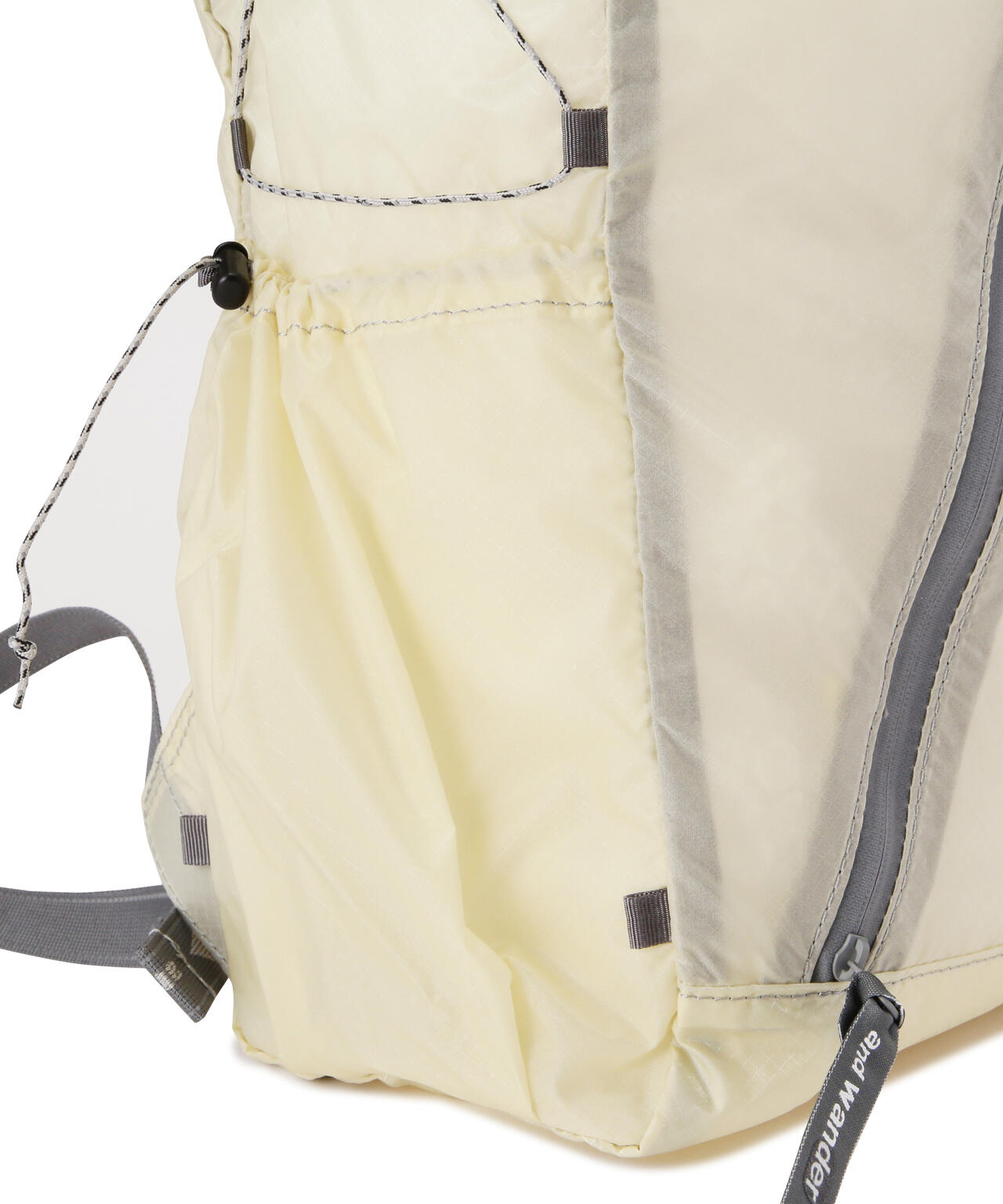 and wander/アンドワンダー sil daypack