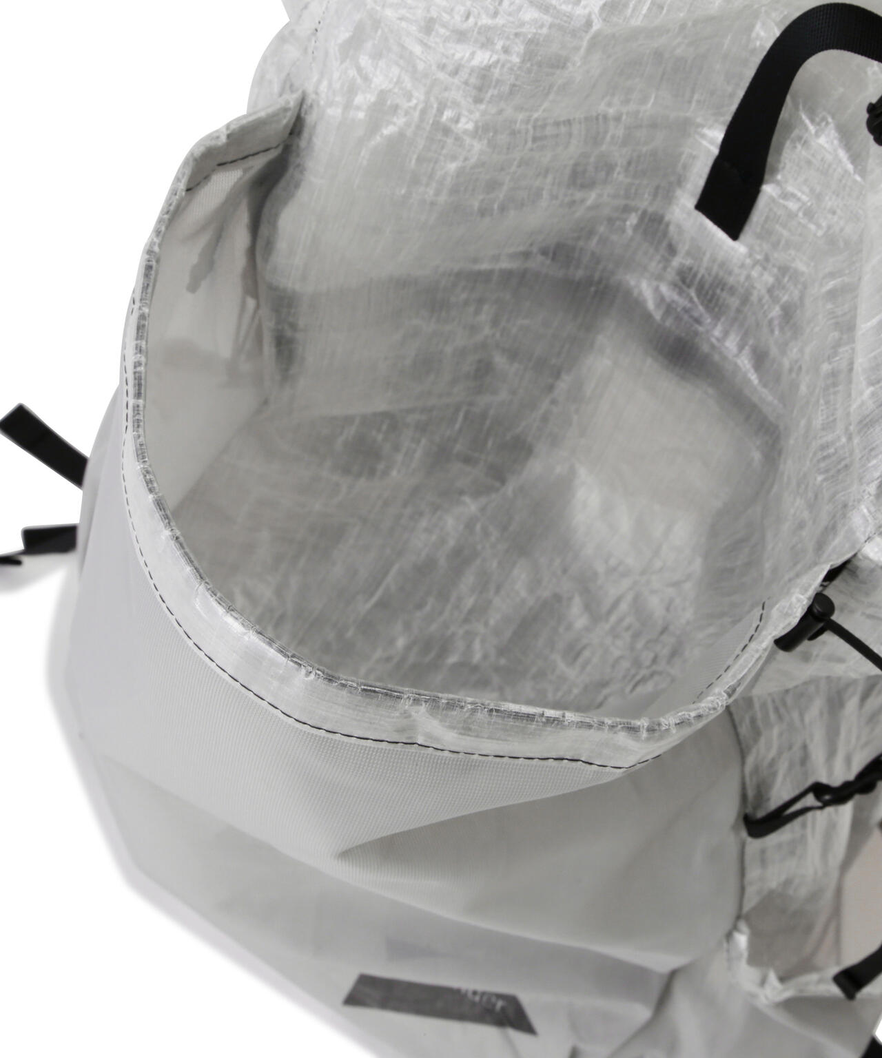 and wander/アンドワンダー UL backpack with Dyneema