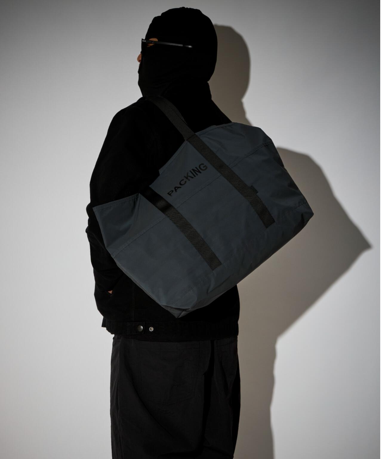 PACKING/パッキング BLACK REFLECTIVE TOTE