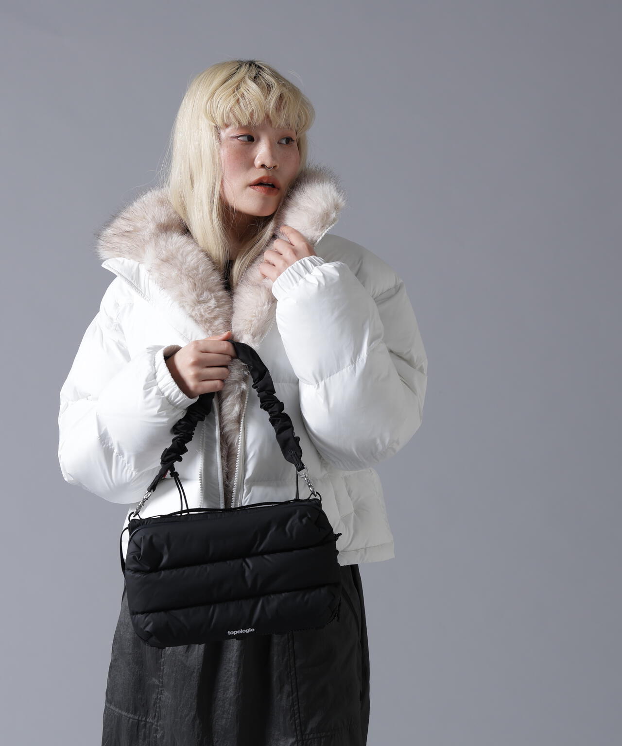 B omnivore/ビーオムニボー NYLON FUR STAND BLOUSON