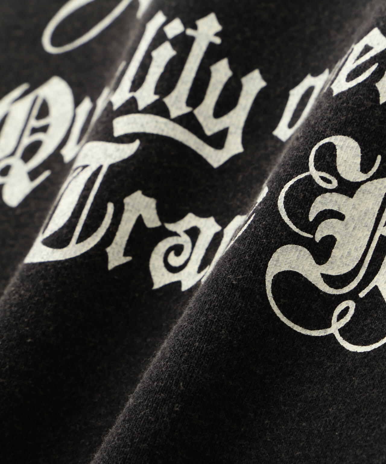 QUALITY OVER QUANTITY CREW SWEAT/クオリティ オーバー クアンティティ クルースウェット